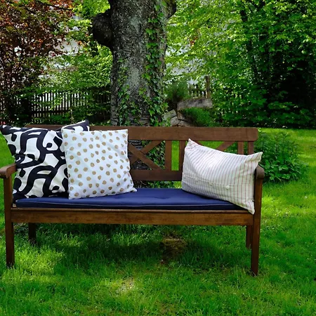 Altes Forsthaus Apartmán *